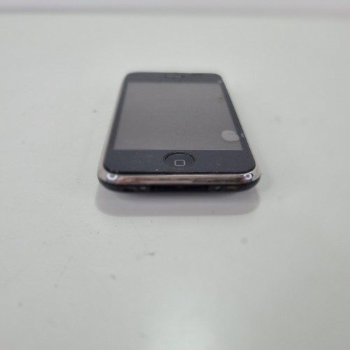 Apple iPhone Phone - Not turning on - Spare or repair - Not working - Picture 3 of 9