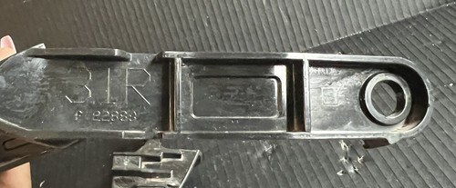 2019 - 2024 TOYOTA RAV4 REAR BUMPER LEFT UPPER RETAINER BRACKET OEM 52562-0R070 - Picture 5 of 5