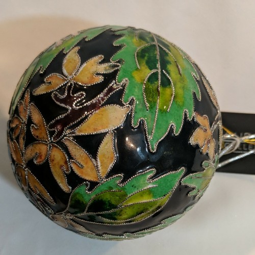 Bola de Navidad Midwest of Cannon Falls Cloisonné adorno ciervo en follaje - Imagen 8 de 11