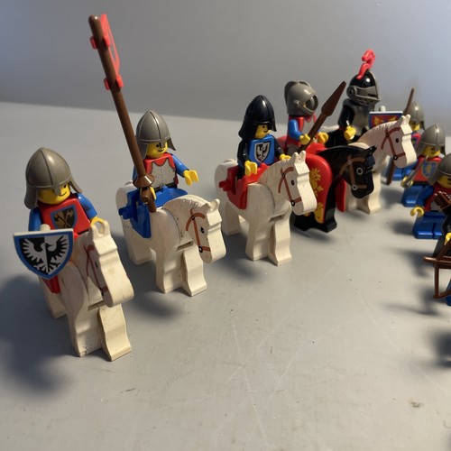 Lego Ritter Castle | Figuren 44 Stück | 13 Pferde | Konvolut | Zubehör | #i8 - Bild 2 von 8