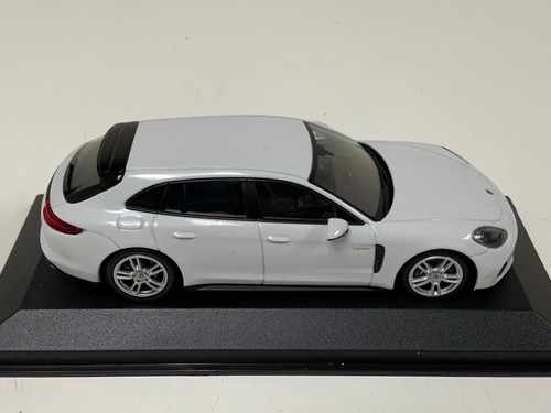 1/43 Minichamps Porsche Panamera 4 e-Hybrid en blanco edición concesionario WAP020762 OH - Imagen 3 de 9