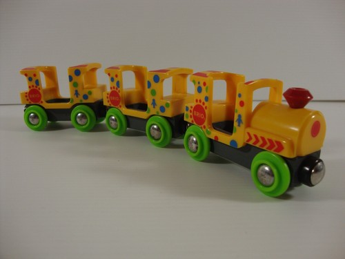Brio Fun Park Train 33741 - Picture 2 of 7