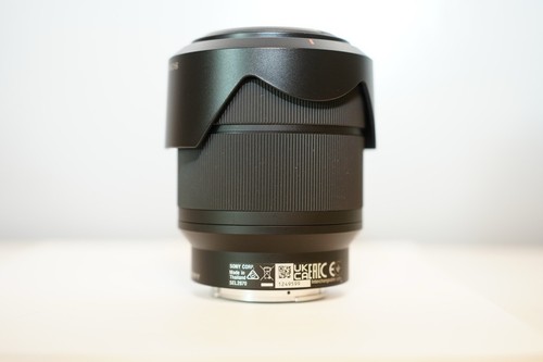Sony FE 28-70mm OSS f/3.5-5.6 kit ottico attacco E scatto costante SEL2870 non usato - Foto 2 di 15