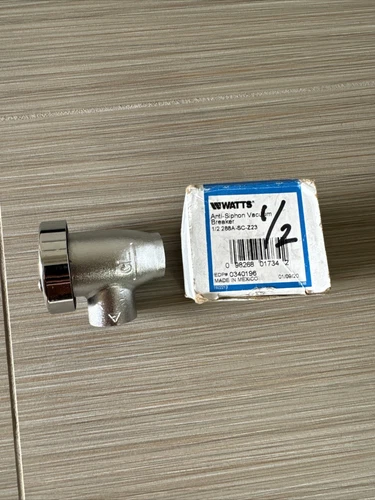 Watts 1/2 288A-SC-Z23 Siphon Vacuum Breaker 59-49-SA NOS