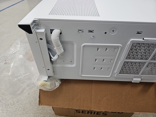 Corsair FRAME 4000D RS ARGB Modular Gaming Case w/ Glass Side E-ATX 3x ARGB Fans - Picture 14 of 22