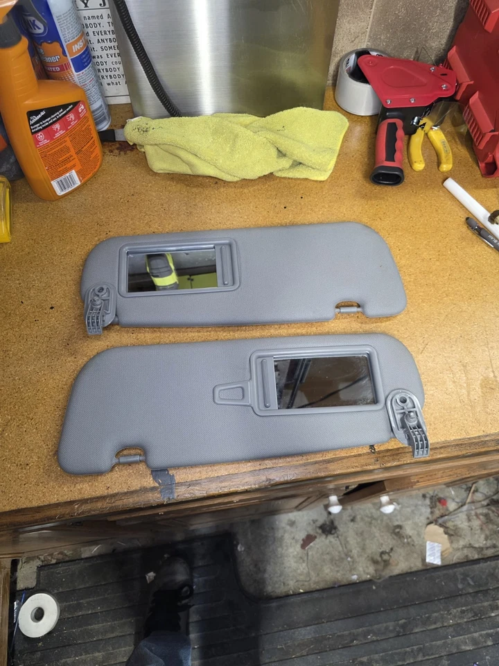 08 - 14 Mercedes-Benz W204 C250 C300 Driver Passenger Sun Visor Set Black Vinyl - Image 2 of 4