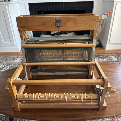 Vintage Nilus Leclerc Dorothy 4 shaft Table Loom Excellent Condition.