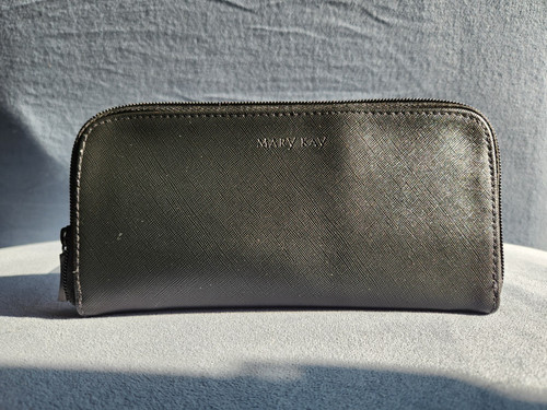 MARY KAY Essential Brush Collection. 5 Brushes w/ Zip-Up Bag. - Picture 3 of 7