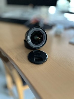 Sony Fe 20mm f1.8 g Vollformat Weitwinkel Objetiv Lichtstark Festbrennweite
