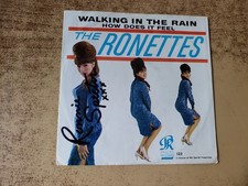 RONNIE SPECTOR HAND SIGNED 1960s VG+ Ronettes Walking In The Rain SLEEVE ONLY 45