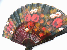ANTIQUE VINTAGE SPAIN HAND FAN IN BLACK / RED GOLDEN FLOWERS OPEN 16" SPAIN