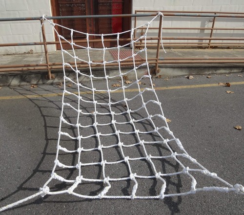Heavy Duty Cubby House Scramble/Climbing/Playground Net 3.0Mtr x1.5Mtr-12mm Rope - Picture 4 of 11