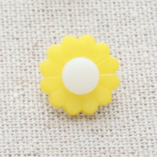 10 x Daisy Buttons Shanks 19 Colours Size 15mm 19/32 - Picture 18 of 31