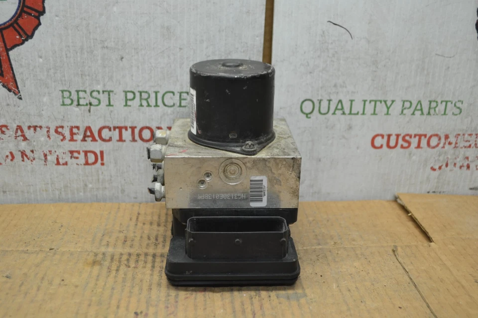 2013 Chevrolet Malibu ABS Pump Control OEM 22973923 Module 19-2C8 - Image 4 of 4