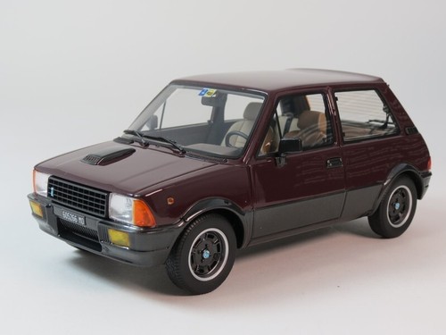 Laudoracing Innocenti De Tomaso Turbo amaranto 1983 1/18 LM174D - Foto 2 di 5