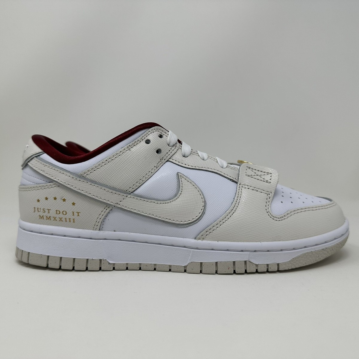 ☆韓国の人気【NIKE】☆DUNK LOW SE(W) PHANTOM☆22-26cm Nike W Dunk Low SE Sisterhood 2023 Just Do It Phantom