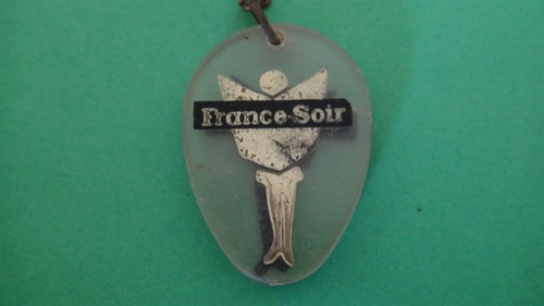 50' AD " FRANCE SOIR " FRENCH DAILY NEWSPAPER NO LONGER EXIST PLASTIC KEYCHAIN - Picture 9 of 12