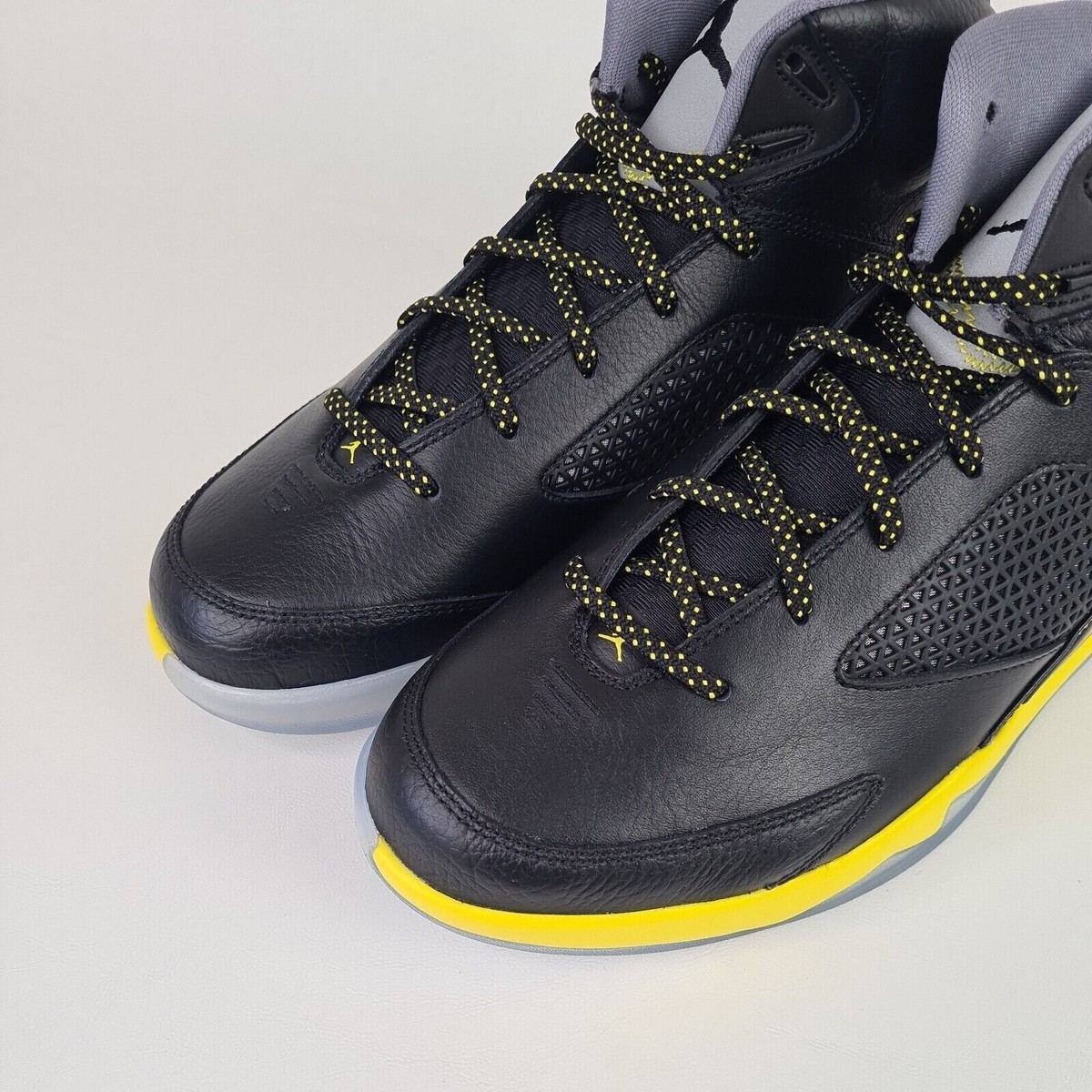 Nike Men\'s Air Jordan Flight Remix Shoes Sports Training Black SZ 9.5 Amazon.com | [679680-020] AIR Jordan Flight Remix Mens  main image 3