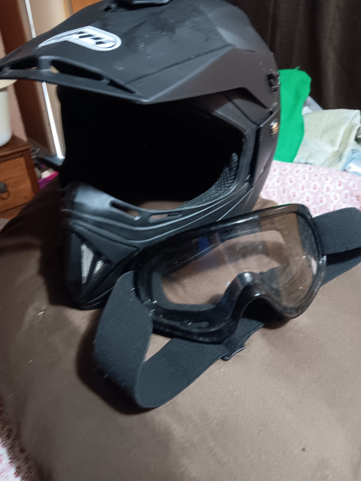 MMG Adult Motorcycle Off Road Helmet With Goggles SIZE LG