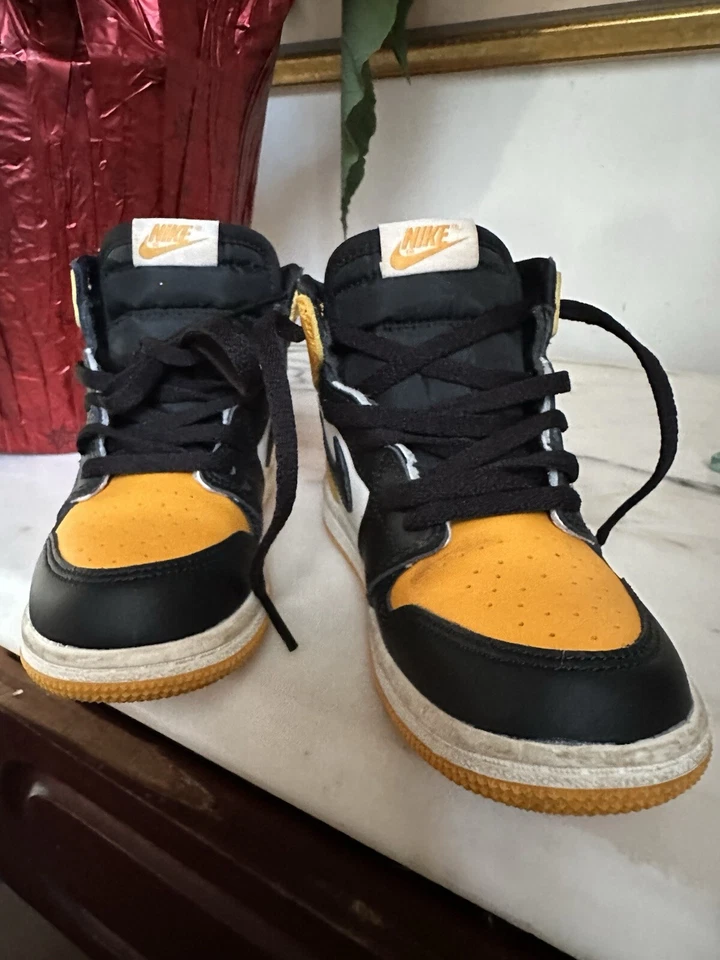 Nike Jordan Retro 1 Puntera Amarilla Alta Talla 10c Niños Pequeños Foto 2 de 4