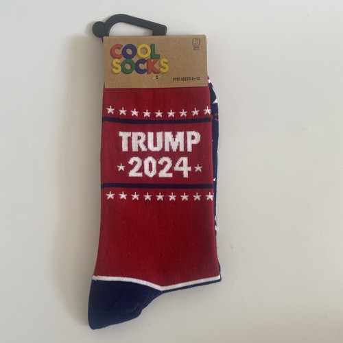 2024 Präsident Donald Trump Geschenkset Baseballmütze Socken Knöpfe retten Amerika - Bild 5 von 11