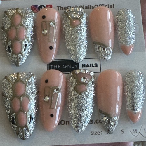Handmade Acrylic & Gel Reusable Nails - Silver Glitter & Pink - Picture 5 of 7