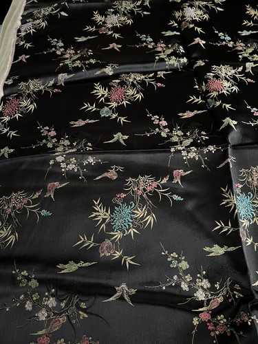 Vintage Embroidered Satin Fabric ~ Birds And Flowers ~ Black 1960’s 10 Ft X 28in - Picture 3 of 15