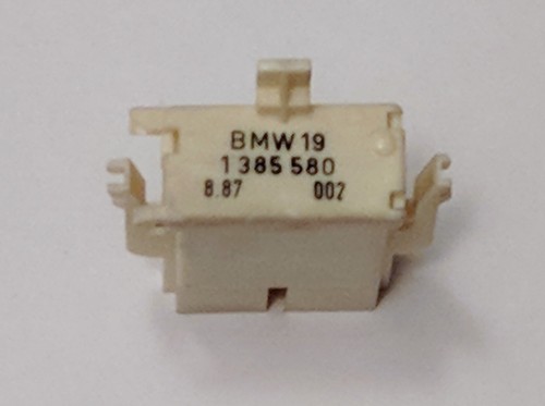 Genuine BMW E30 Coding plug 62111385580 - Picture 2 of 5
