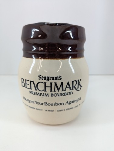 Vintage Seagram's Benchmark Premium Bourbon Werbung Kneipe Krug Wasserkrug