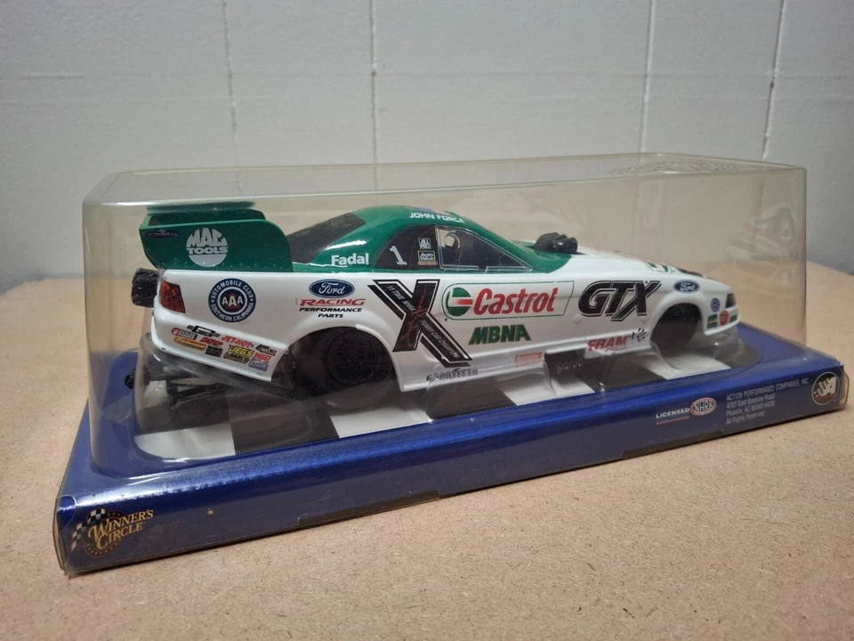 John Force Winners Circle Castrol GTX MBNA 1:24th white green MIB  - Image 3 of 4