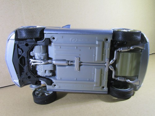 689U Gate B66962113 Mercedes SLA Vision Roadster 2000 Silver 1:18 Concept Car - Picture 13 of 13
