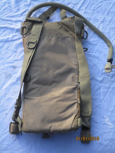 Camelbak Individual Hydration System, Desert, 3 Liter - Picture 4 of 5