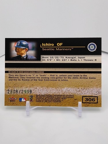 ICHIRO 2001 Fleer Triple Crown #306 Rookie RC /2999 Seattle Mariners - Picture 2 of 2