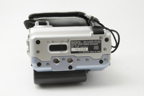 Sony DCR-PC105 Digital Handycam w/battery - Picture 7 of 9
