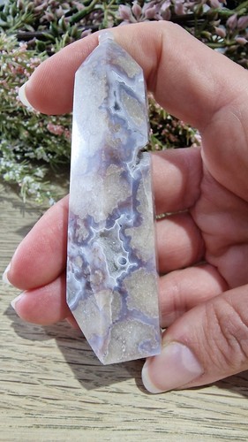 Blue Agate Crystal Tower Point With Druzy Pockets 86g - Picture 2 of 16