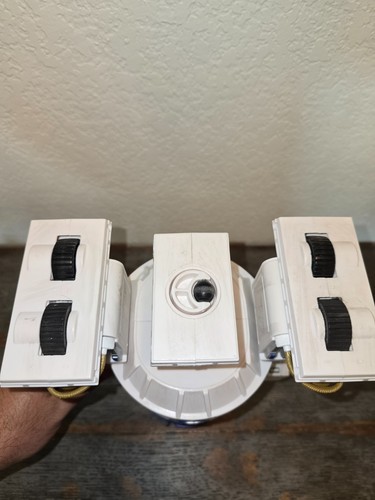 Walt Disney Star Wars R2-D2 Interactive Remote Control Droid Depot Galaxy's Edge - Picture 7 of 16