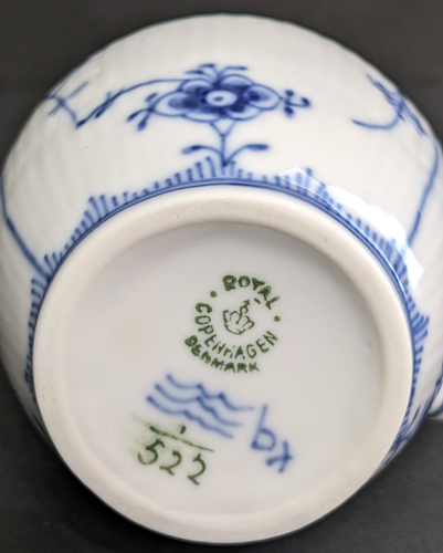 Royal Copenhagen Blue Fluted Half Lace #522 Creamer Pitcher - Picture 4 of 4