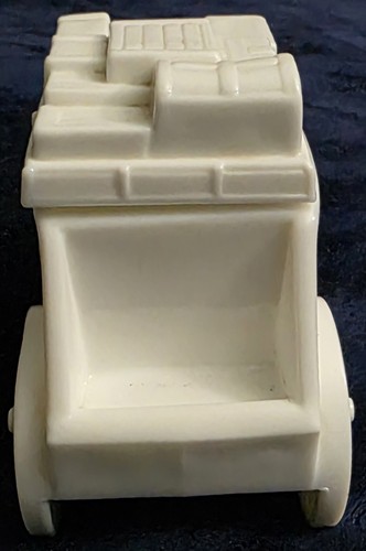 Vintage Fostoria White Milk Glass Stagecoach Carriage Candy Dish - Picture 4 of 7