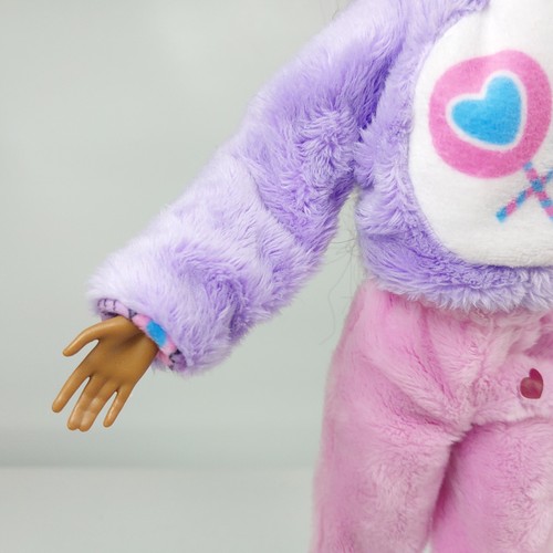 Barbie Cutie Reveal Care Bears bambola alla moda con costume orso condiviso - Foto 4 di 14