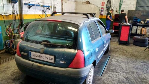 ESPEJO RETROVISOR INTERIOR / 240611 PARA RENAULT CLIO II FASE I B/CBO 1.2 ALIZ - Imagen 6 de 7