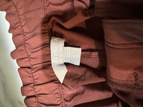 Athleta Skyline II Plisado Atlético Cinturón Alta Elevación Bolsa de Papel Columpio Pantalones Cortos Talla 10 - Imagen 2 de 5