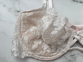 Victoria's Secret Bra Dream Angels Unlined Uplift w Sling Coconut White Lace Nwt