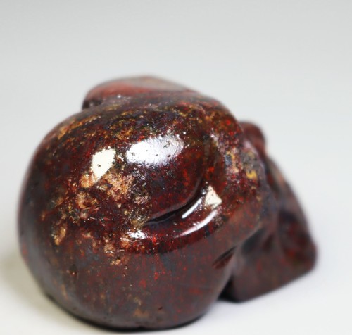 Jaspe Rojo Natural Fantasma Cuarzo Cristal Piedra Tallada Calavera Reiki Sanación - Imagen 6 de 7