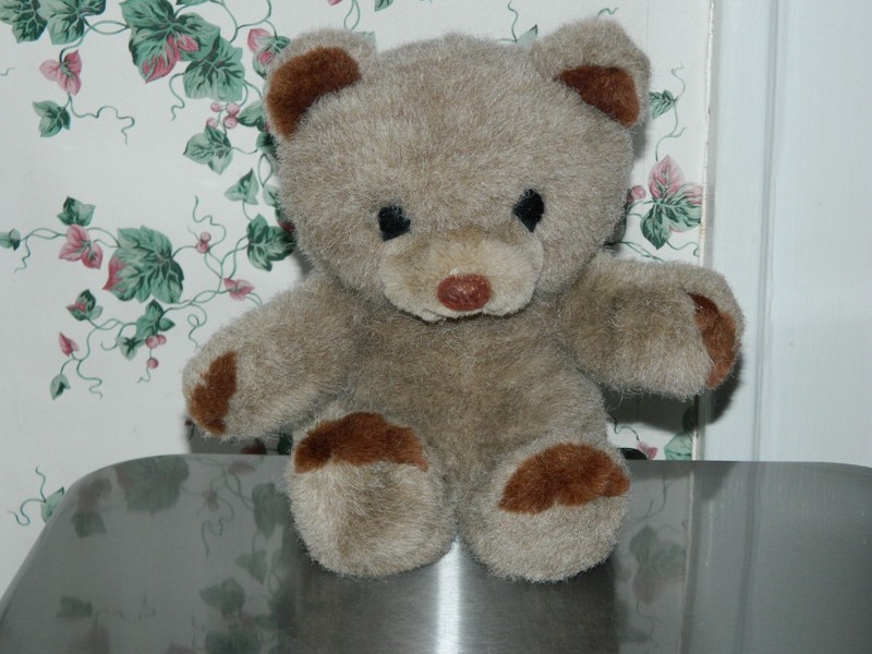 Vintage Russ Berrie Sugar Bear Plush Stuffed Brown Teddy Bear #353