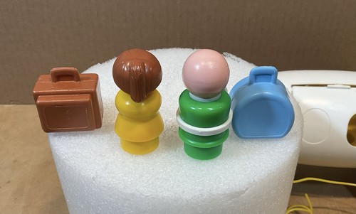 Vintage 1980 Fisher-Price Little People Jet Flugzeug #182 Gepäck und 2 Personen - Bild 12 von 14