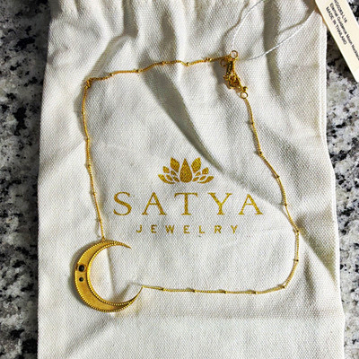 Satya Eternal Guidance Moon Pendant Necklace Gold Plated 16in NG0263-L16
