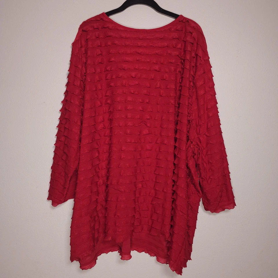Top túnica Catherines Maggie Barnes para mujer 4X rojo con volantes brillante cuello en V vacaciones Foto 3 de 4