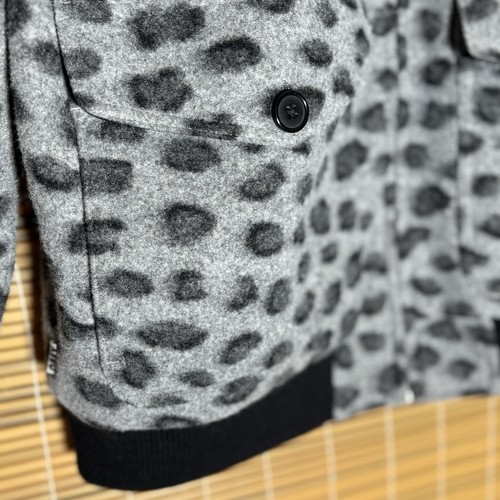 Obey Giant Leopard Grey Black Bomber Jacket Coat Men’s Size M - Picture 8 of 10