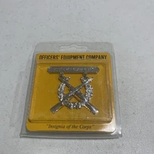 Officers Equipment Company USMC Rifle Expert Qualification Badge Military Pin
