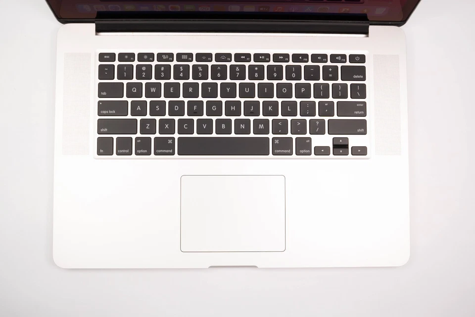 Apple MacBook Pro 15 Retina 2.5GHz i7 16GB RAM 512GB SSD 2015 R9 M370X 3 - Bild 2 von 4